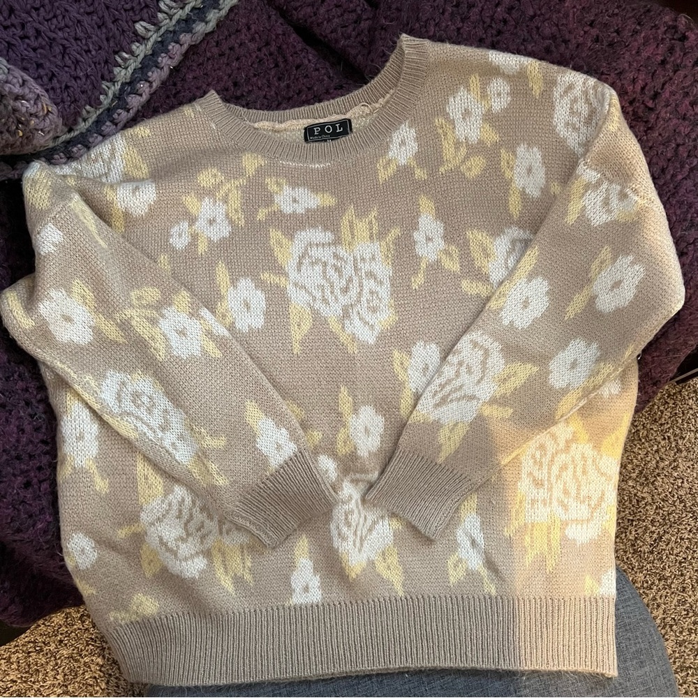 Pol floral sweater